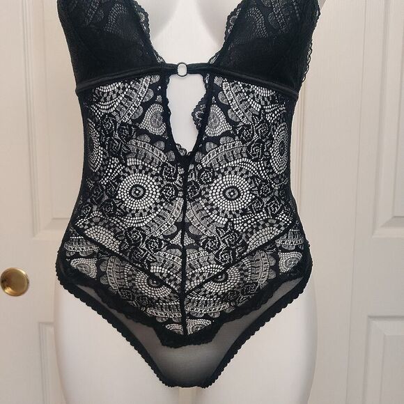 La Vie en Rose sheer black mesh lace bodysuit teddy sz S - Picture 4 of 10